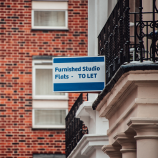 Flat to rent sign